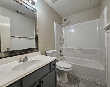 13111 Cherryglade Court - Photo Thumbnail 42