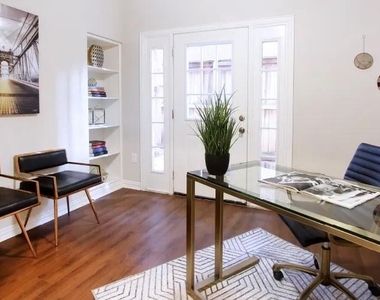 2210 Augusta Drive - Photo Thumbnail 4