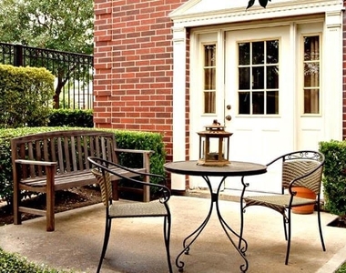 2210 Augusta Drive - Photo Thumbnail 2