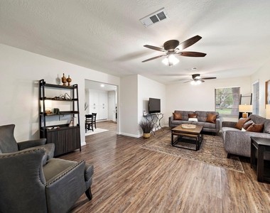 1606 E Fayle Street - Photo Thumbnail 4