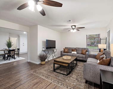 1606 E Fayle Street - Photo Thumbnail 6