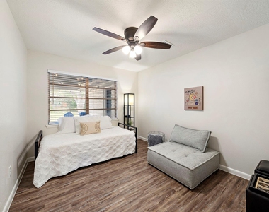 1606 E Fayle Street - Photo Thumbnail 15