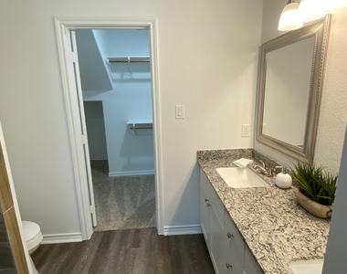 24029 Wildwood - Photo Thumbnail 14