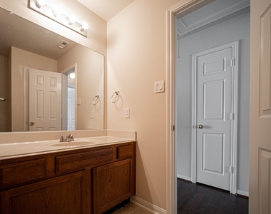 3610 Liberty Square Trail - Photo Thumbnail 11