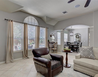 19 S Linton Ridge Circle - Photo Thumbnail 5