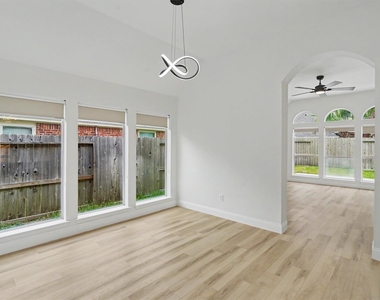 2905 Summer Cape Court - Photo Thumbnail 10