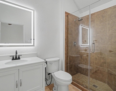 2905 Summer Cape Court - Photo Thumbnail 20