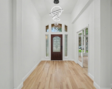 2905 Summer Cape Court - Photo Thumbnail 2