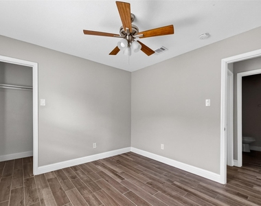 3218 Tynemeadow Court - Photo Thumbnail 32