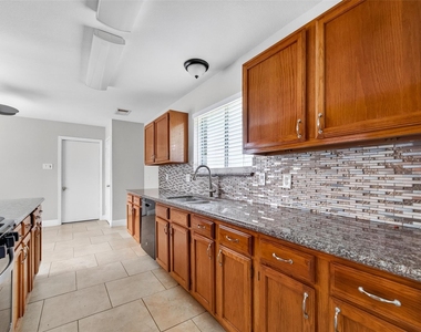3218 Tynemeadow Court - Photo Thumbnail 16