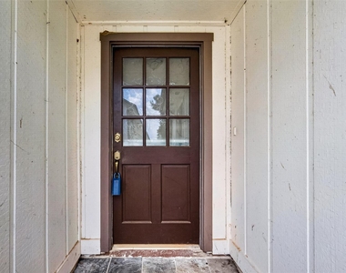 3218 Tynemeadow Court - Photo Thumbnail 5