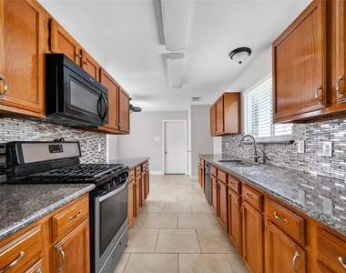 3218 Tynemeadow Court - Photo Thumbnail 17