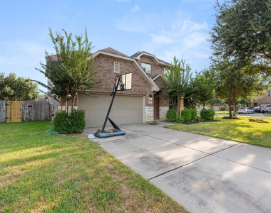 25915 Lockspur Court - Photo Thumbnail 4