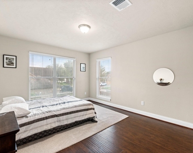 25915 Lockspur Court - Photo Thumbnail 37