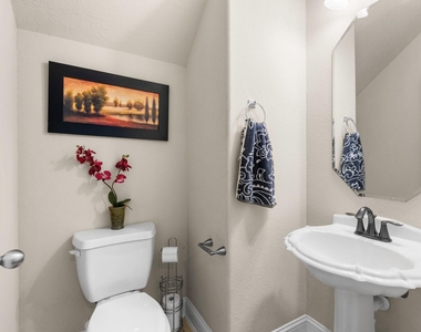 25915 Lockspur Court - Photo Thumbnail 32