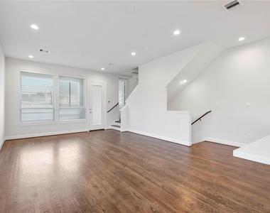 3004 Charline Avenue - Photo Thumbnail 4