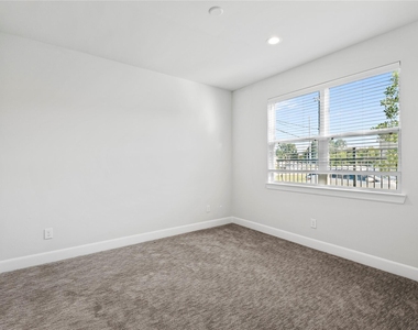 3004 Charline Avenue - Photo Thumbnail 7