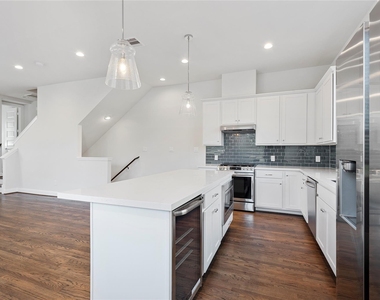 3004 Charline Avenue - Photo Thumbnail 13