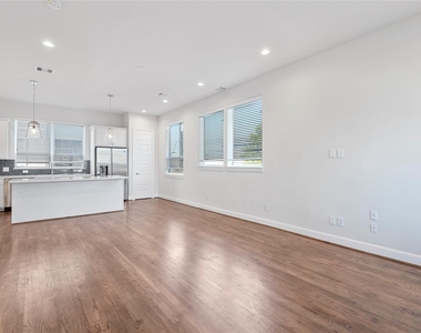 3004 Charline Avenue - Photo Thumbnail 15