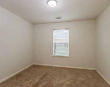 4422 Cannongate Drive - Photo Thumbnail 9