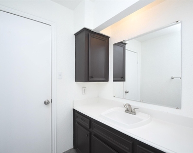510 Chambly Drive - Photo Thumbnail 24