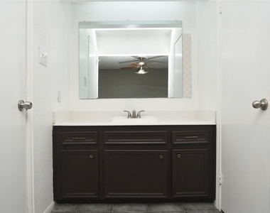 510 Chambly Drive - Photo Thumbnail 26