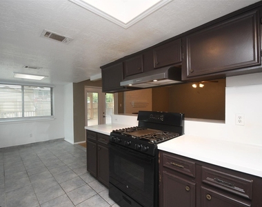 510 Chambly Drive - Photo Thumbnail 40