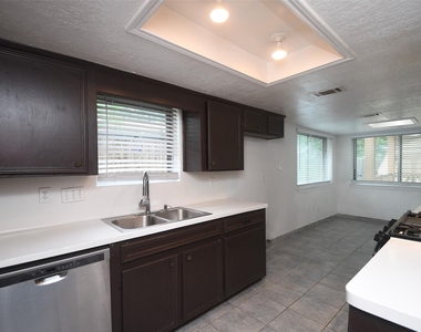 510 Chambly Drive - Photo Thumbnail 39