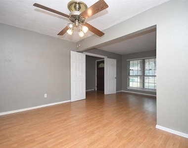 510 Chambly Drive - Photo Thumbnail 12