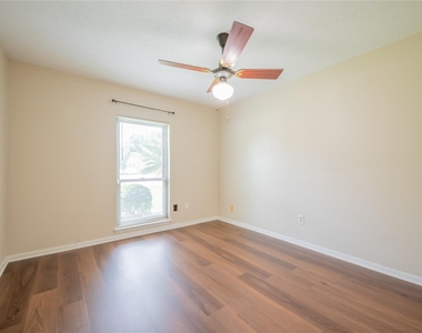 9202 Benning Drive - Photo Thumbnail 25
