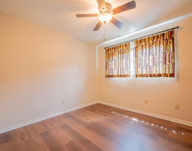 9202 Benning Drive - Photo Thumbnail 30