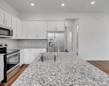 2709-716 Rockhill Road - Photo Thumbnail 4