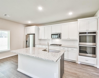 118 Prairie Dawn Circle - Photo Thumbnail 7