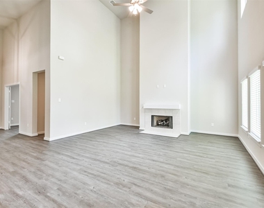 118 Prairie Dawn Circle - Photo Thumbnail 3