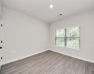 7711 Longmire Road - Photo Thumbnail 17