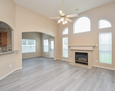 15114 Snow Hill Court - Photo Thumbnail 10