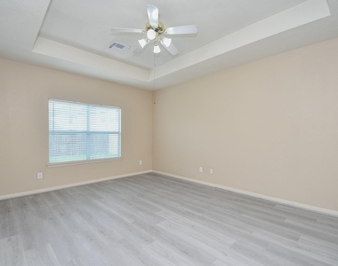 15114 Snow Hill Court - Photo Thumbnail 12