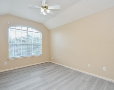 15114 Snow Hill Court - Photo Thumbnail 20