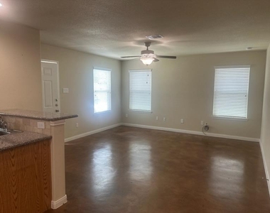 16920 W Juneau - Photo Thumbnail 1