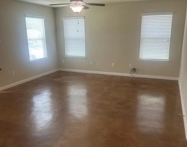 16920 W Juneau - Photo Thumbnail 3