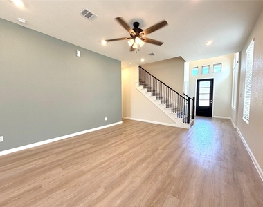 5089 Andorra Bend Lane - Photo Thumbnail 9