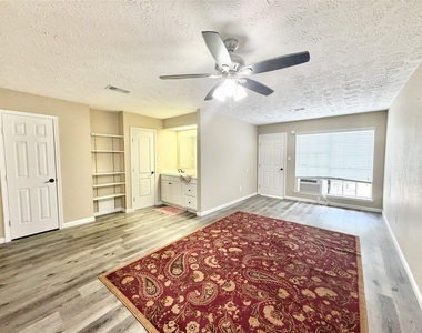 13330 Cologne Drive - Photo Thumbnail 14