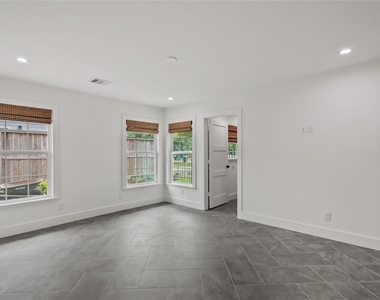 312 W 31st Street - Photo Thumbnail 25