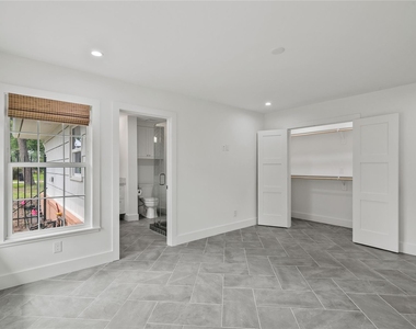 312 W 31st Street - Photo Thumbnail 26