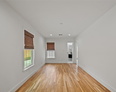 312 W 31st Street - Photo Thumbnail 30