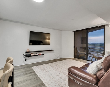 3525 Sage Road - Photo Thumbnail 7