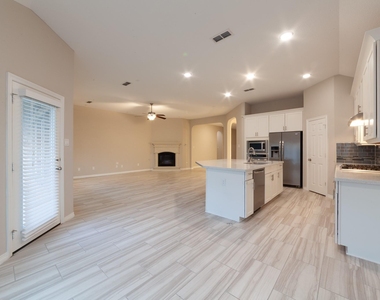 22138 Grand Mist Drive - Photo Thumbnail 11