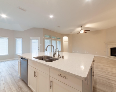 22138 Grand Mist Drive - Photo Thumbnail 6
