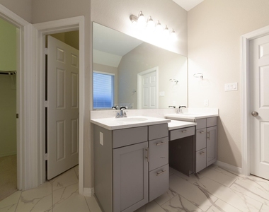 22138 Grand Mist Drive - Photo Thumbnail 15