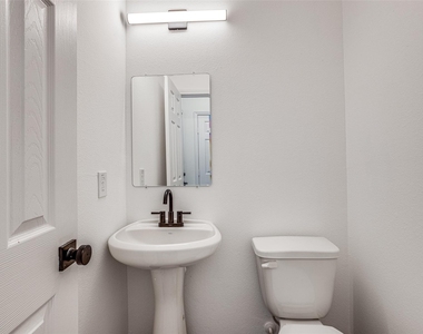 12721 Plummersville Street - Photo Thumbnail 11